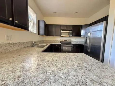 320 SE 37th Terrace Homestead FL 33033