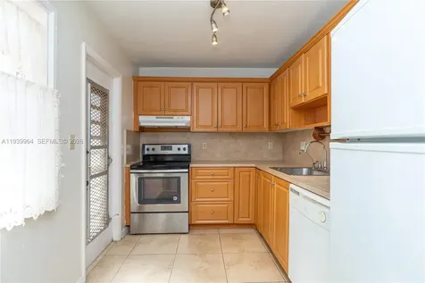 3990 NW 42nd Avenue Lauderdale Lakes FL 33319
