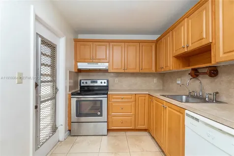 3990 NW 42nd Avenue Lauderdale Lakes FL 33319