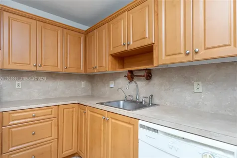 3990 NW 42nd Avenue Lauderdale Lakes FL 33319