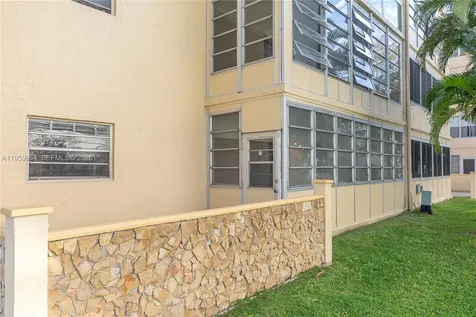 3990 NW 42nd Avenue Lauderdale Lakes FL 33319