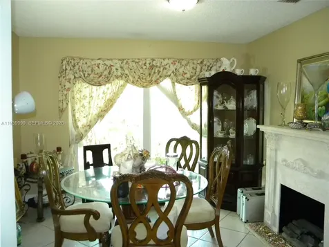 7527 SW 7th Court North Lauderdale FL 33068