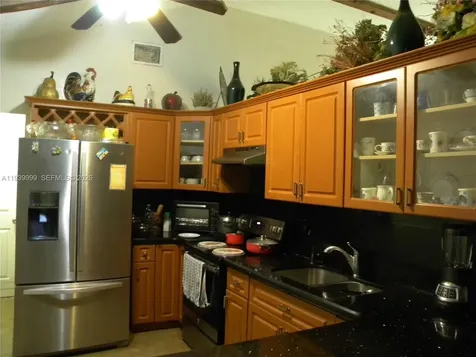 7527 SW 7th Court North Lauderdale FL 33068