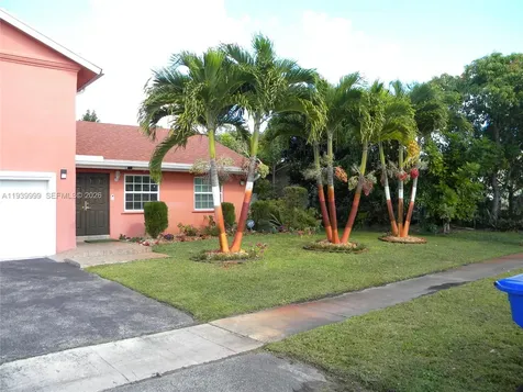 7527 SW 7th Court North Lauderdale FL 33068