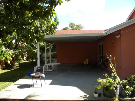 7527 SW 7th Court North Lauderdale FL 33068