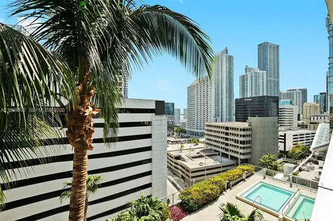 68 SE 6th Street Miami FL 33131