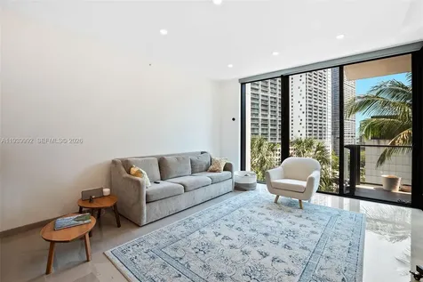 68 SE 6th Street Miami FL 33131