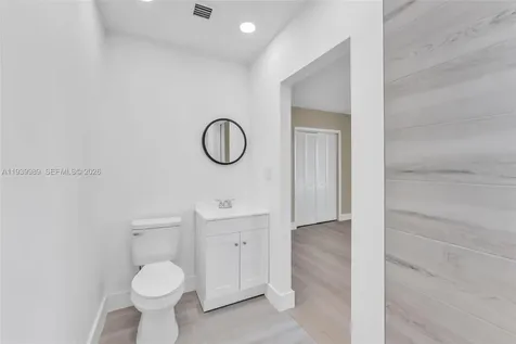 40 W 58th Street Hialeah FL 33012