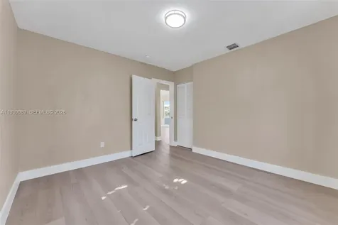 40 W 58th Street Hialeah FL 33012