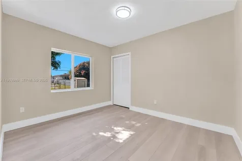 40 W 58th Street Hialeah FL 33012
