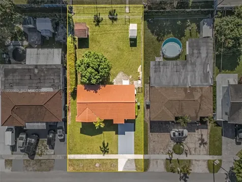 40 W 58th Street Hialeah FL 33012