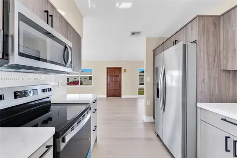 40 W 58th Street Hialeah FL 33012