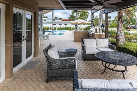 950 S Southlake Drive Hollywood FL 33019