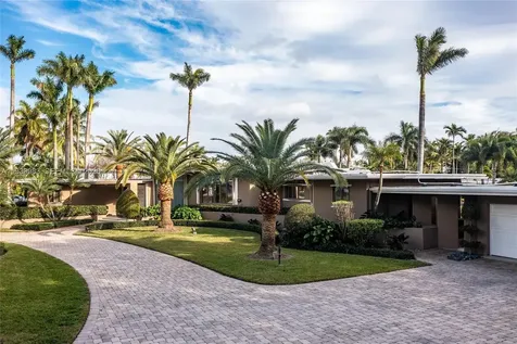 950 S Southlake Drive Hollywood FL 33019