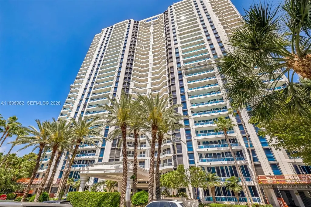 21205 Yacht Club Drive Aventura FL 33180