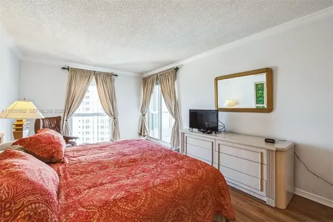 21205 Yacht Club Drive Aventura FL 33180