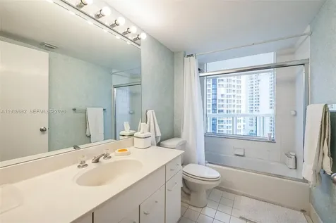 21205 Yacht Club Drive Aventura FL 33180