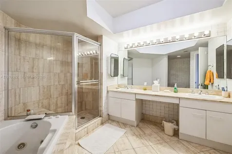 21205 Yacht Club Drive Aventura FL 33180