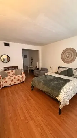653 Michigan Avenue Miami Beach FL 33139