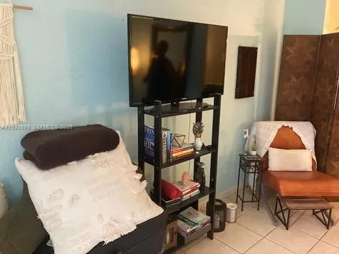 653 Michigan Avenue Miami Beach FL 33139
