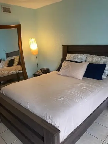 653 Michigan Avenue Miami Beach FL 33139