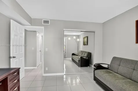 5901 Camino Del Sol Boca Raton FL 33433