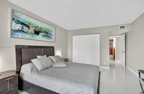 5901 Camino Del Sol Boca Raton FL 33433