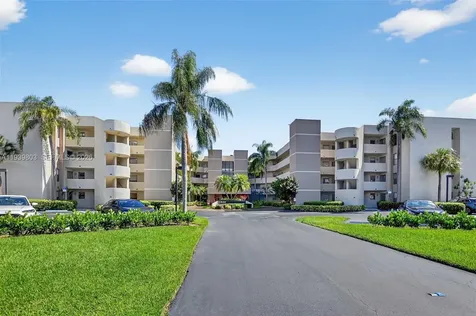 5901 Camino Del Sol Boca Raton FL 33433
