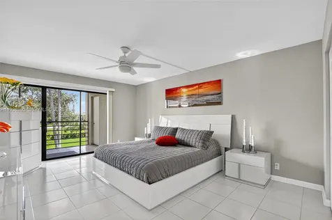 5901 Camino Del Sol Boca Raton FL 33433
