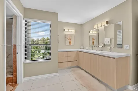 5901 Camino Del Sol Boca Raton FL 33433