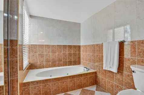 5901 Camino Del Sol Boca Raton FL 33433