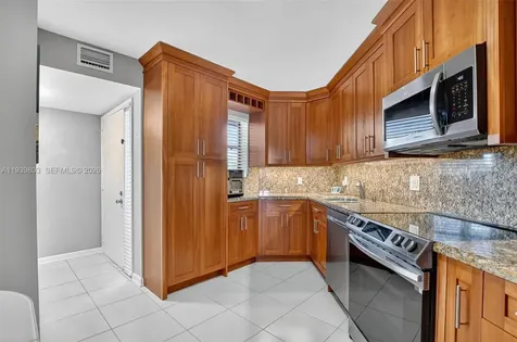 5901 Camino Del Sol Boca Raton FL 33433