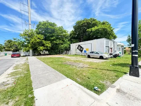 6617 NW 18th Avenue Miami FL 33147
