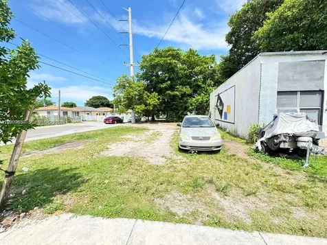 6617 NW 18th Avenue Miami FL 33147