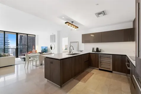 88 SW 7 Street Miami FL 33130