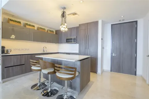 88 SW 7th Street Miami FL 33130