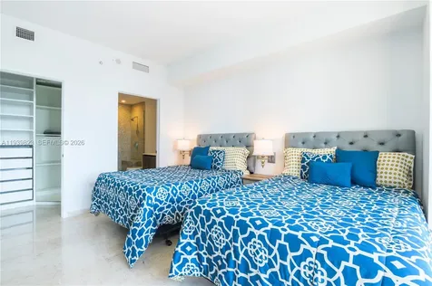 88 SW 7th Street Miami FL 33130