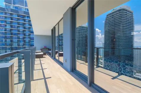 88 SW 7th Street Miami FL 33130