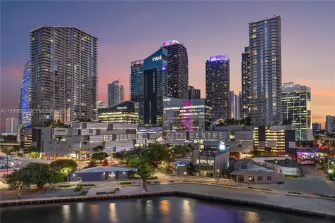 88 SW 7th Street Miami FL 33130