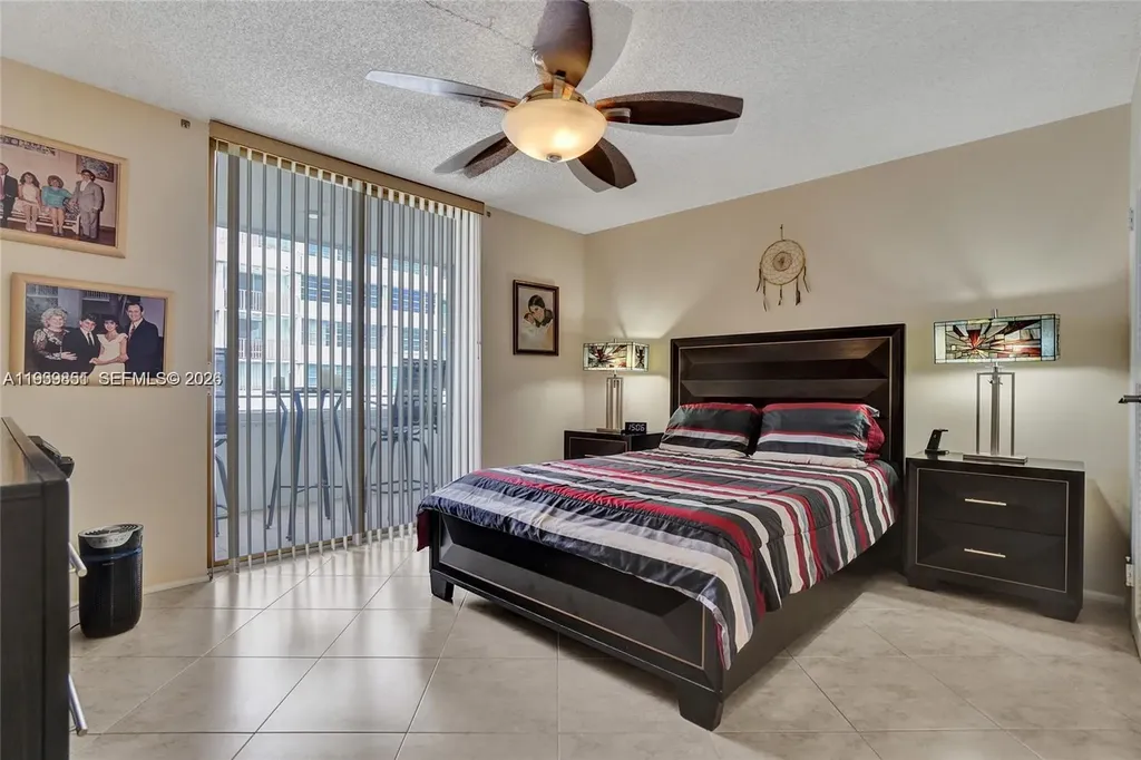 1160 N Federal Highway Fort Lauderdale FL 33304