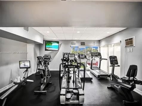 1160 N Federal Highway Fort Lauderdale FL 33304