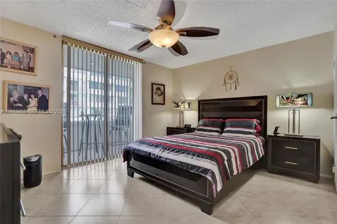 1160 N Federal Highway Fort Lauderdale FL 33304