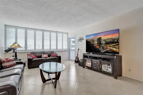 1160 N Federal Highway Fort Lauderdale FL 33304