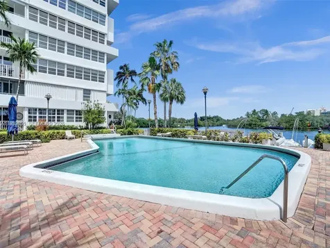 1160 N Federal Highway Fort Lauderdale FL 33304