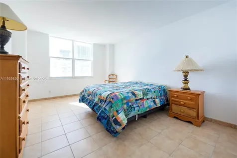 3725 S Ocean Drive Hollywood FL 33019