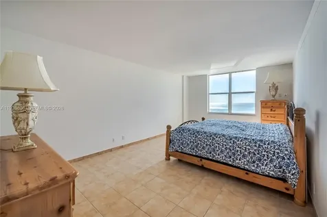 3725 S Ocean Drive Hollywood FL 33019