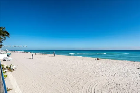 3725 S Ocean Drive Hollywood FL 33019