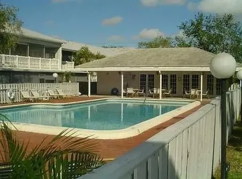 7552 Stirling Road Davie FL 33024