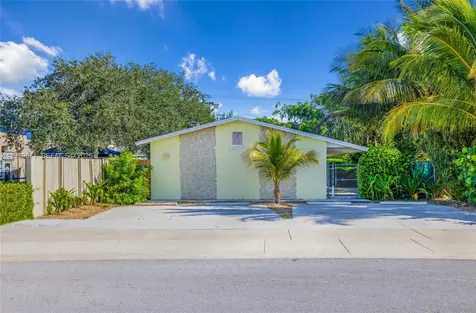 1008 18th Avenue N Lake Worth FL 33460