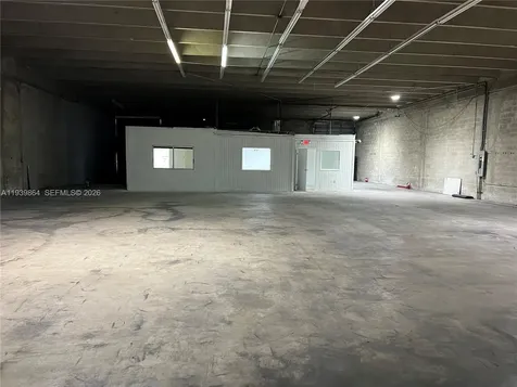 7286 NW 70th Street Miami FL 33166